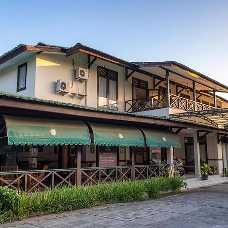 Samawa Transit Hotel Sumbawa Besar Exterior photo