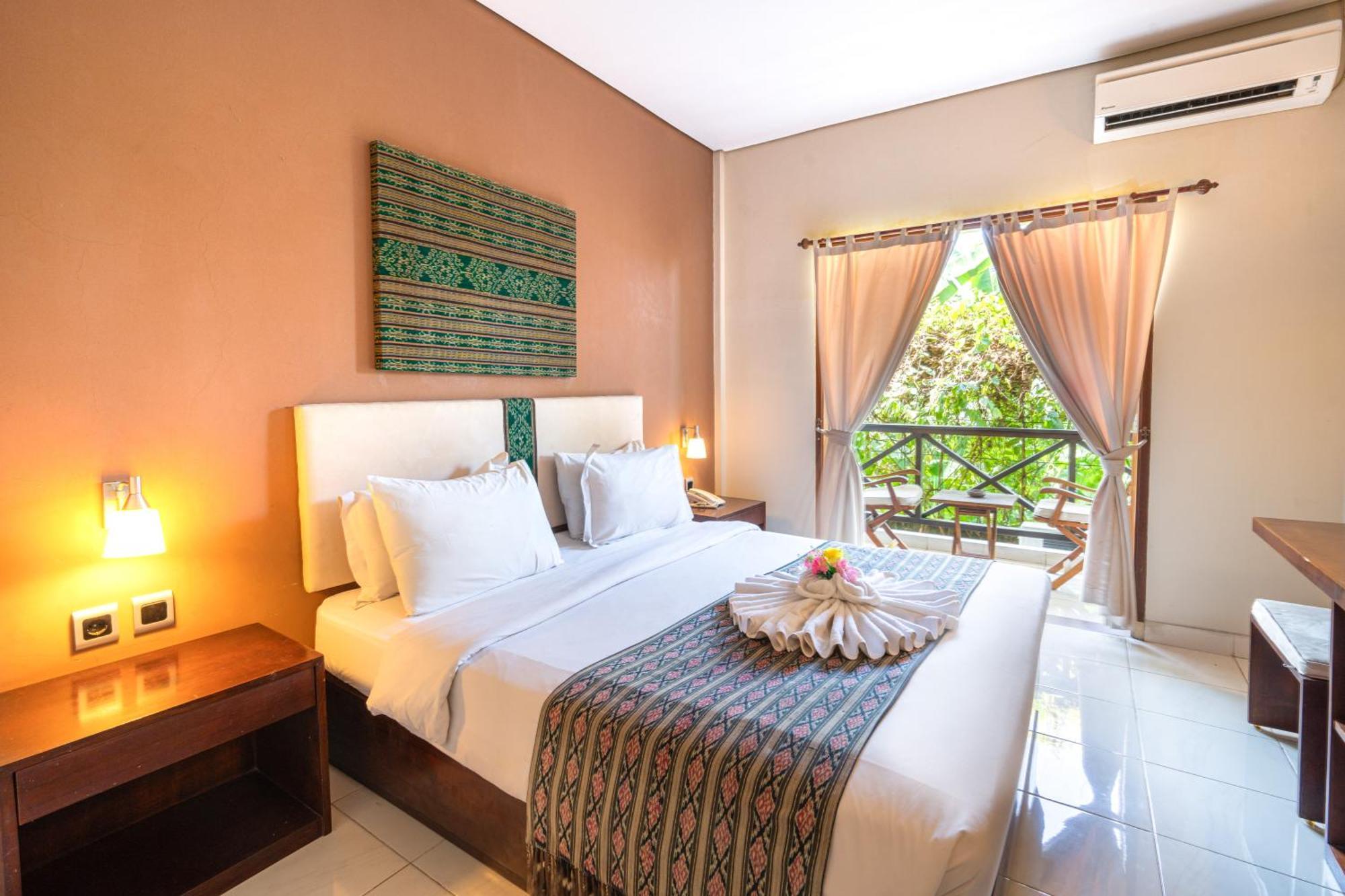 Samawa Transit Hotel Sumbawa Besar Exterior photo