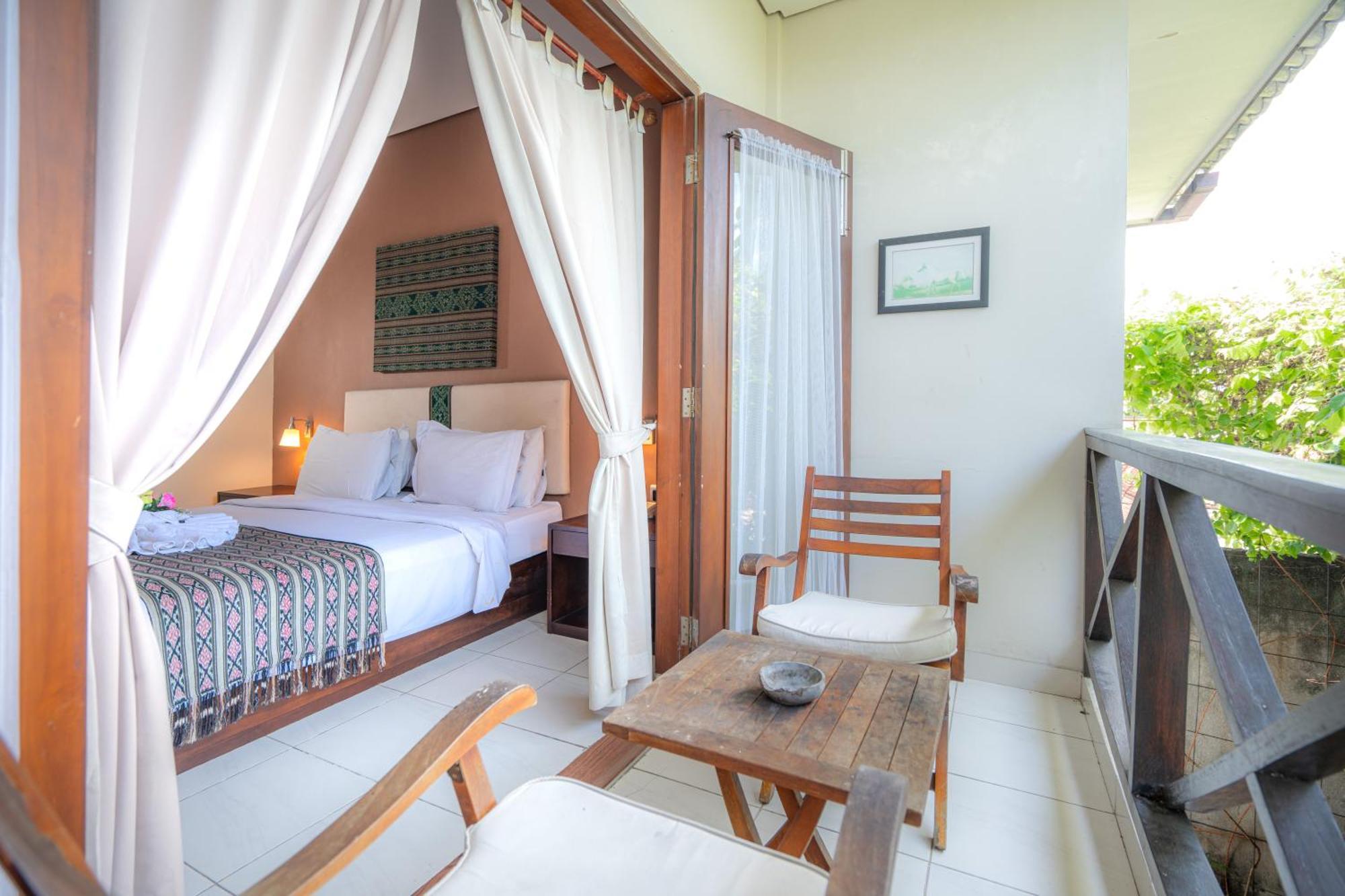 Samawa Transit Hotel Sumbawa Besar Exterior photo